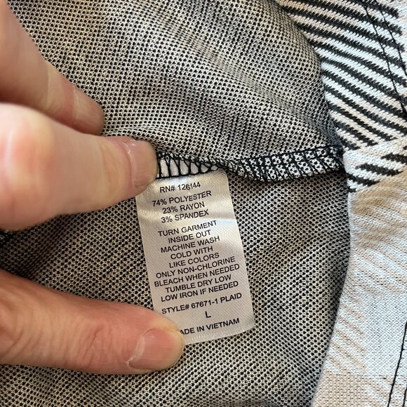 NWOT Olivia Blu Black and Tan Plaid Knit Skirt L - Picture 4 of 6